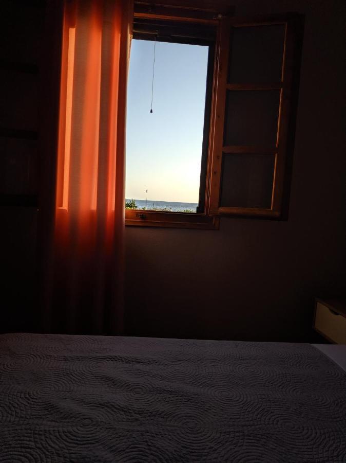 Tramonto Nel Delfini Lägenhet Kini Exteriör bild