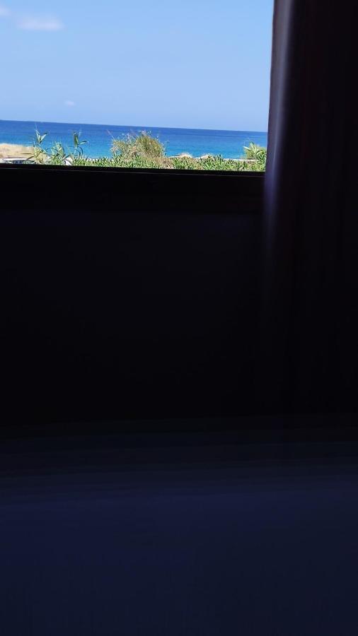 Tramonto Nel Delfini Lägenhet Kini Exteriör bild